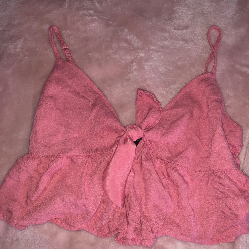 Pink cropped tie-tank top💟